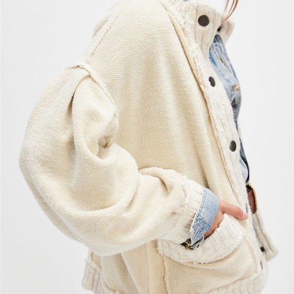 Free People We The Free Cute In This Cardi small - Picture 2 of 6